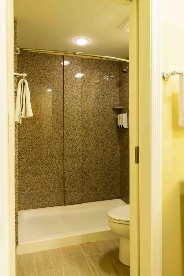 Asbury Inn & Suites Wilmore Bagian luar foto