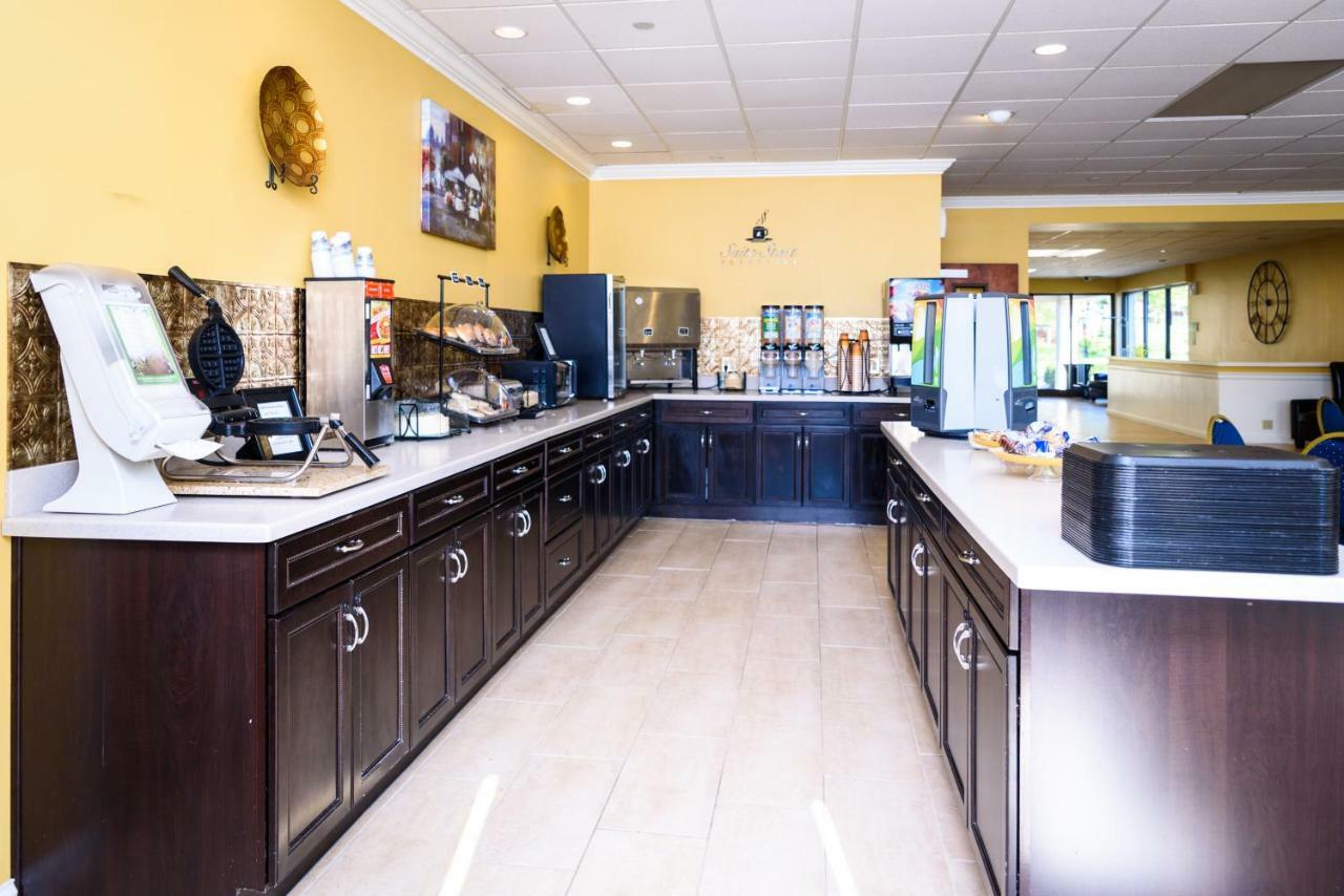 Asbury Inn & Suites Wilmore Bagian luar foto
