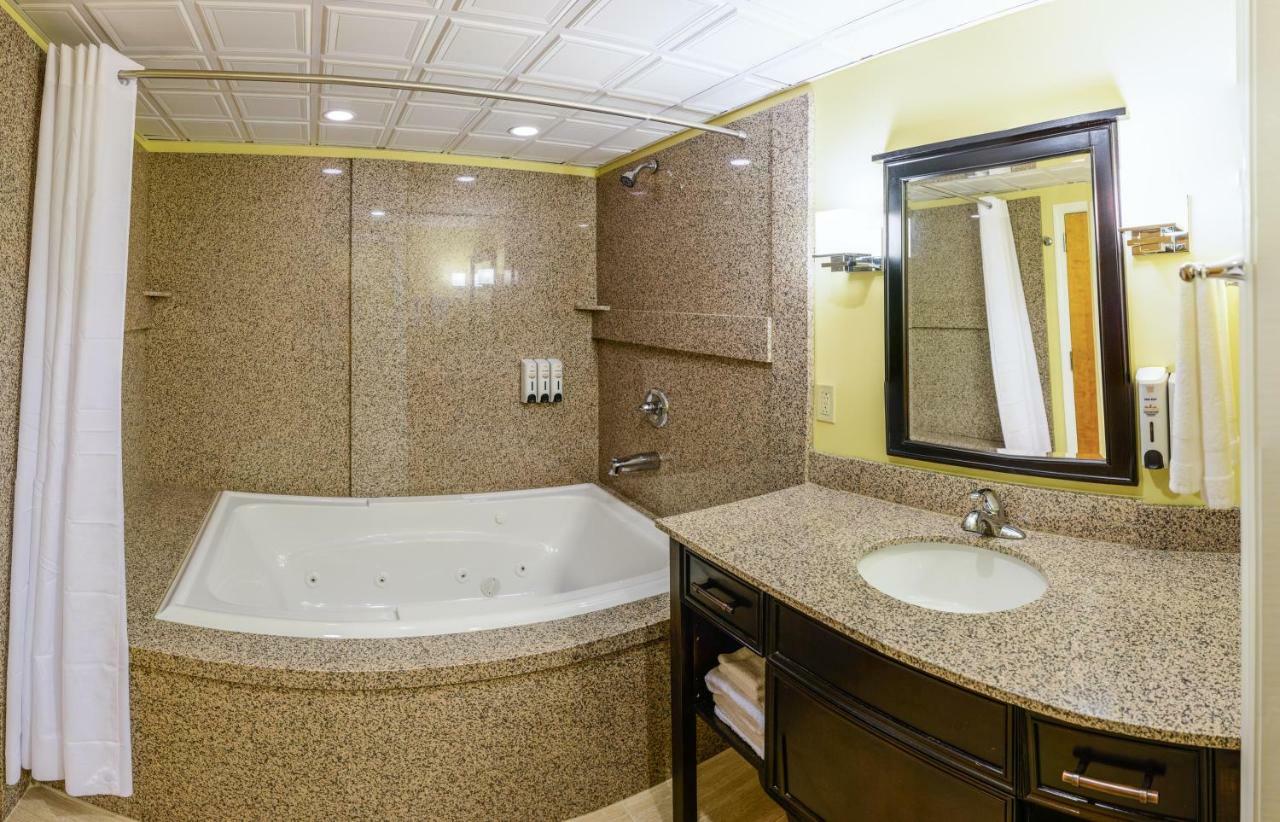 Asbury Inn & Suites Wilmore Bagian luar foto